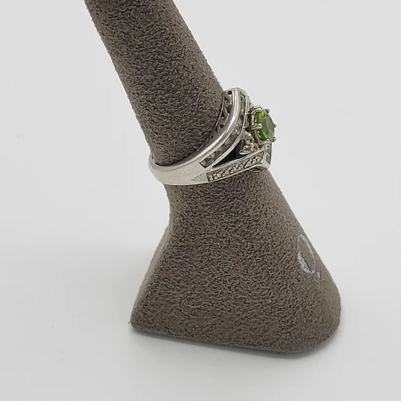 Vintage Sterling Silver 925 Green Peridot Statement Ring - Picture 6 of 11